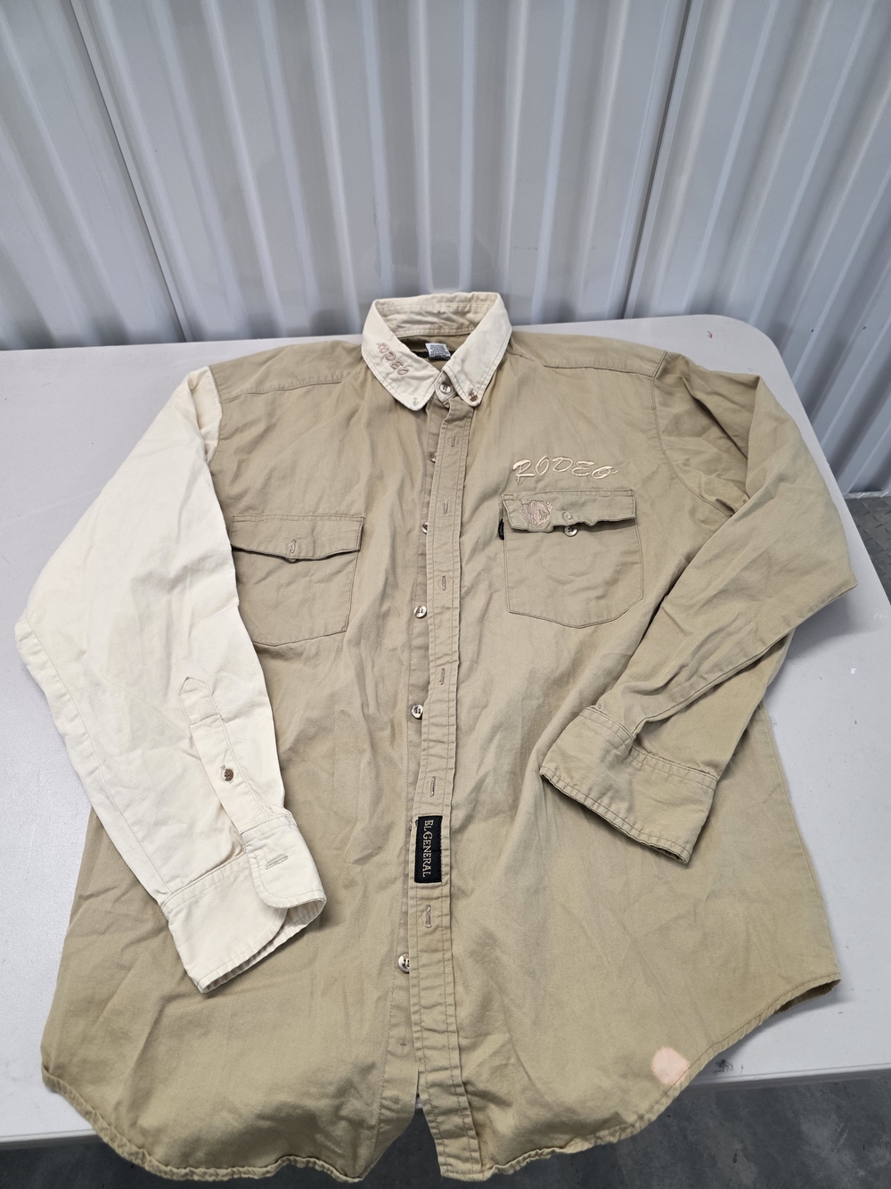 El General Rodeo Button Down Shirt Men's Size Large.  2 Blemishes See Pics